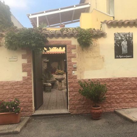 Sa Rosa E Su Trapperi Bed and Breakfast Oschiri Exteriör bild